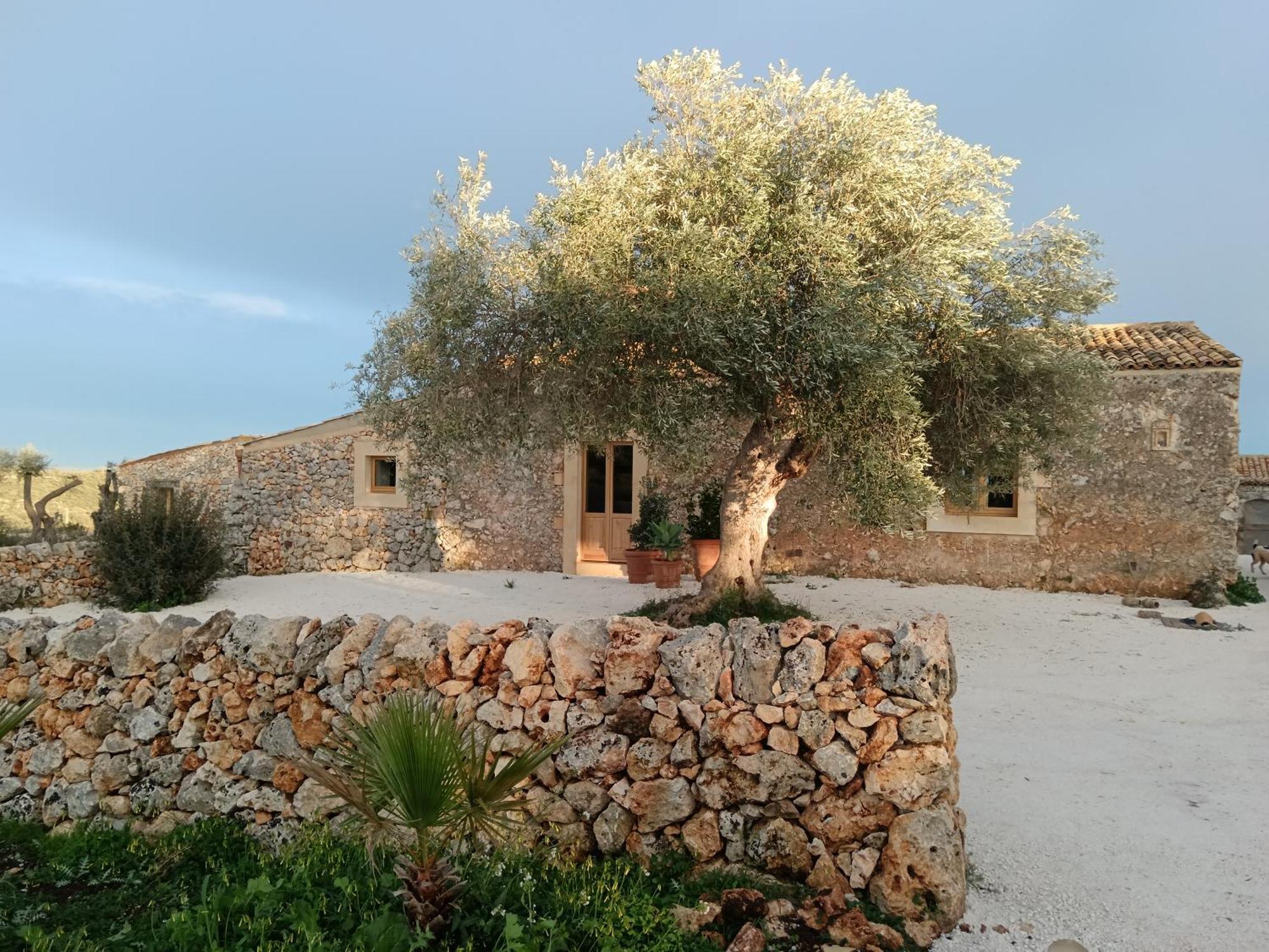Casa Imayah Charming B&B Noto Exterior foto